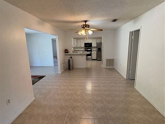 5th image of 2911 W Beamwood Dr