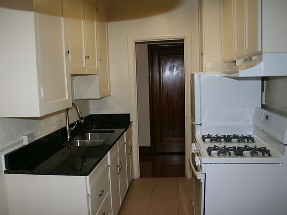 3rd image of 1407 E 10th Ave #2