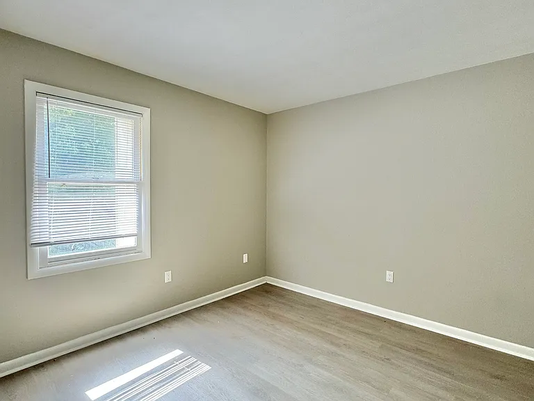 510 Holladay Dr #205 — Photo 4