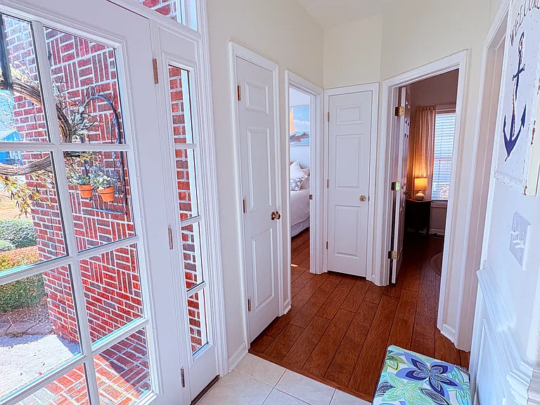 1112 Mill Run Rd — Photo 4