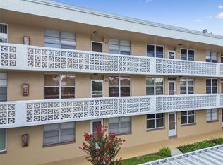 5095 Bay St NE APT 103, Saint Petersburg, FL 33703