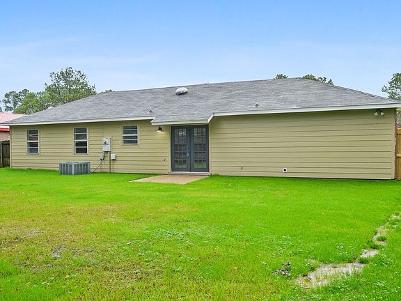 3rd image of 2531 Calle De Feliz St