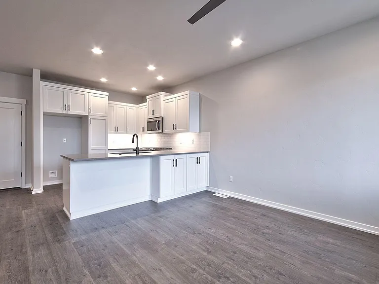 5443 SE Logan Ln — Photo 42