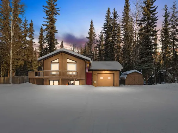 3338 Montana Cir, North Pole, AK 99705