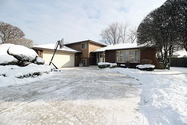 14219 Margerita Ave photo 1