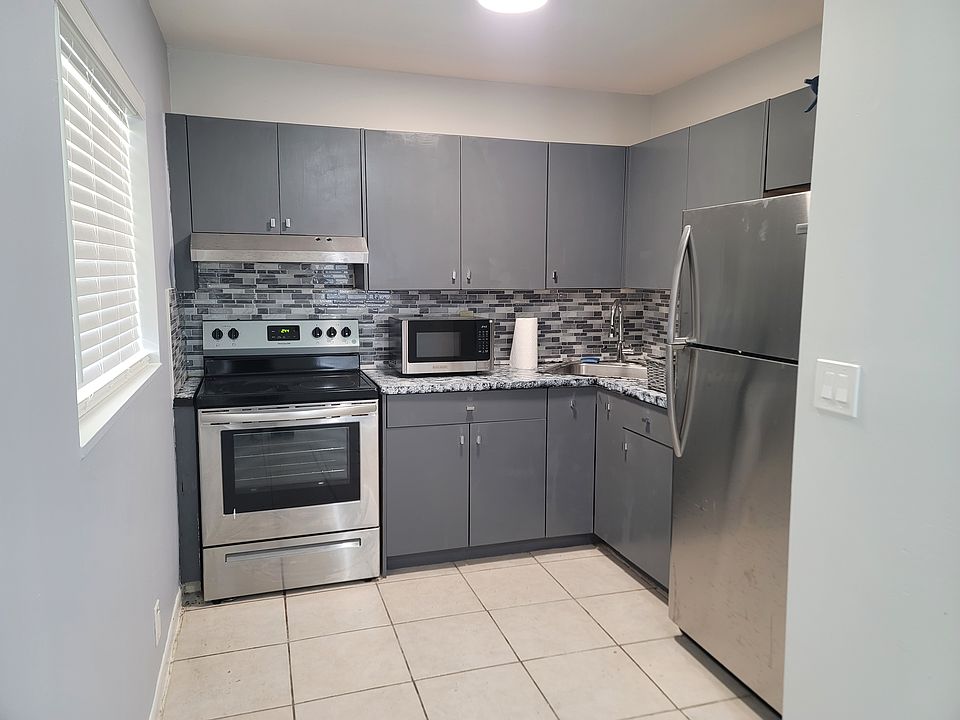 1st image of 1021 N 61st Ave #1021