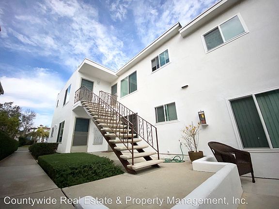 3rd image of 1819 Chalcedony St APT 7
