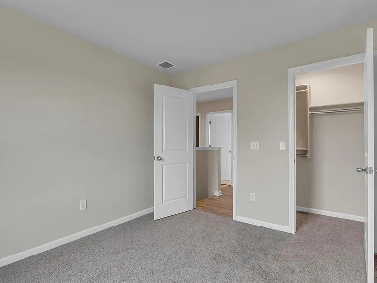 2706 S Cypress St — Photo 11