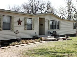 823 W Santa Fe Ave, Blackwell, OK 74631