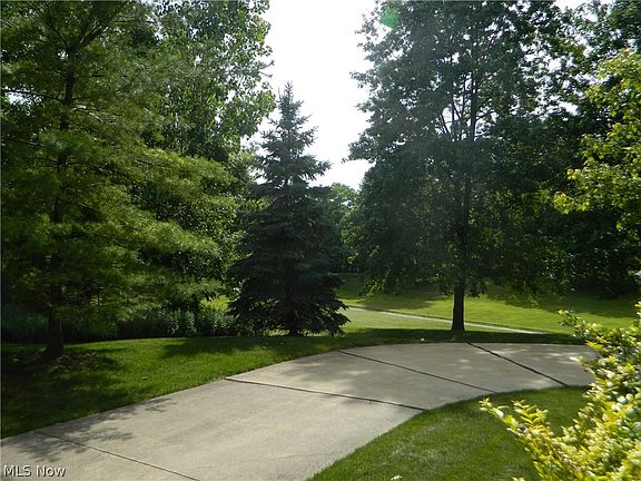 3rd image of 1177 Glencove Cmns