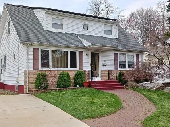 30 Ovington Dr, Hamilton, NJ 08620