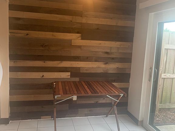 4th image of 3282 Oak Lake Pl #122