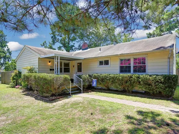 8033 Calvin Ct, Norfolk, VA 23518