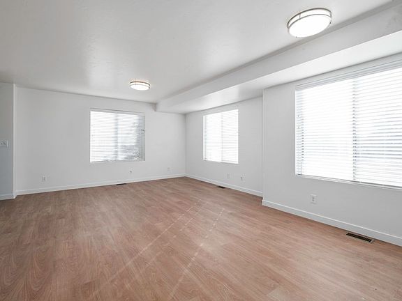 2nd image of 347 E Vine St Unit 347