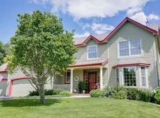 6693 Mulberry Cir E, Chanhassen, MN 55317