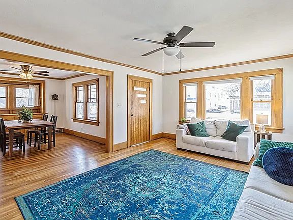 2nd image of 829 Clinton Ave