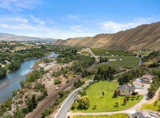 1901 Sleepy Hollow Rd, Wenatchee, WA 98801