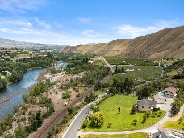 1901 Sleepy Hollow Road, Wenatchee, WA 98801
