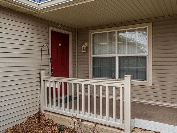 4th image of 2420 Arnold Ave