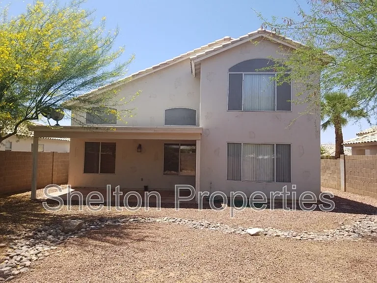 6822 W Louise Dr — Photo 10