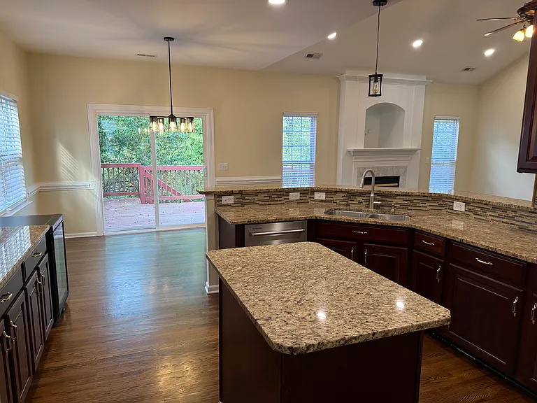 10822 Chamberlain Hall Ct — Photo 41