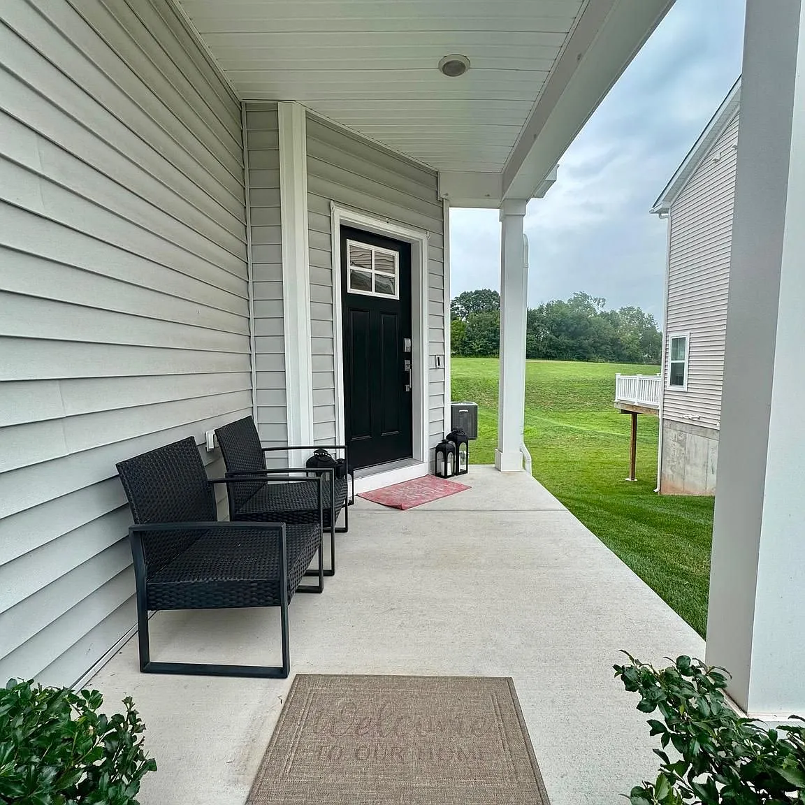 3 bed, 2.5 bath, 2450 sqft, $3,595 — Photo 2