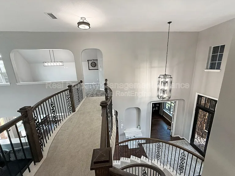 801 Renault Way — Photo 9