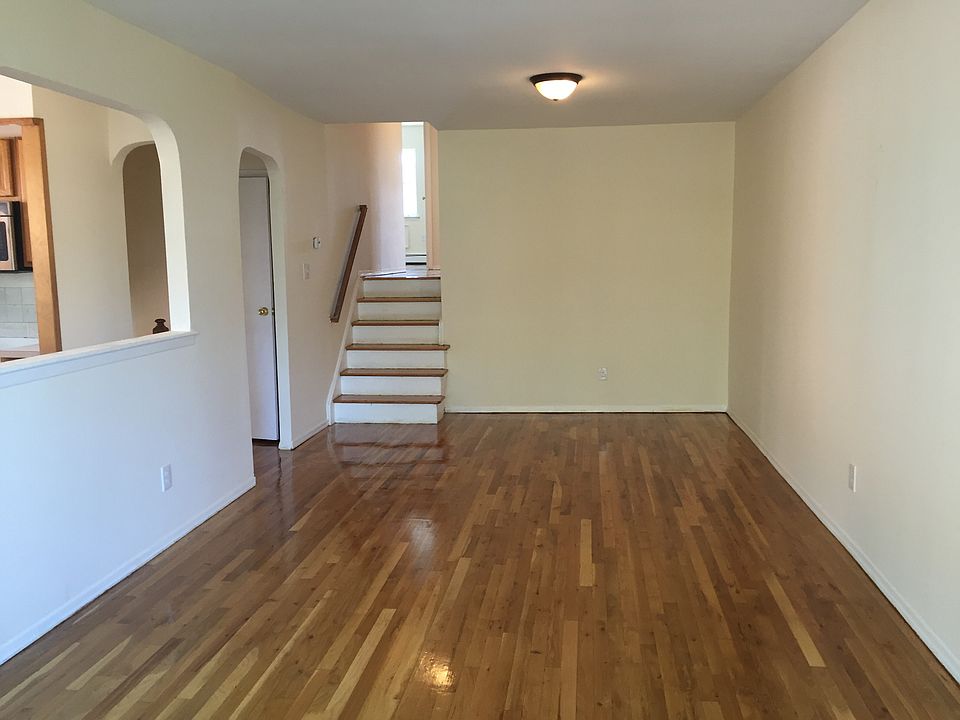 2nd image of 7218 Bergen Ct