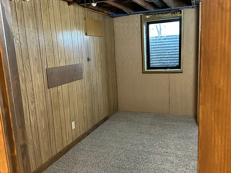 Bedrooms 4 & 5 in the basement, plus a bonus room- great for storage or an office!
