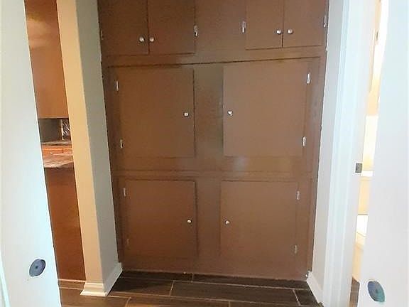 5th image of 4158 Winchester Dr