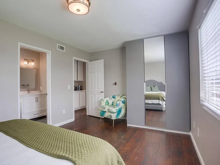10584 Bandell Ct — Photo 20