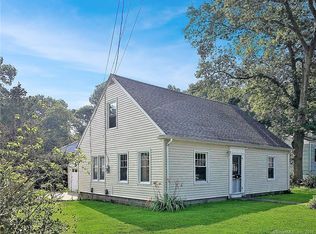 40 Eastwood Rd, Groton, CT 06340