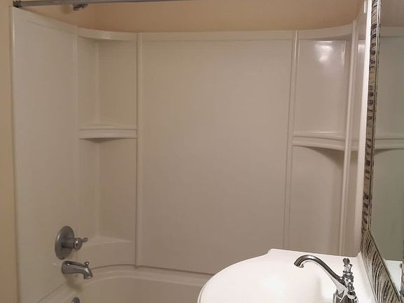 4th image of 3921 Prytania St #1