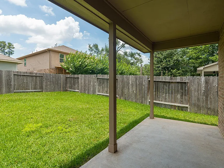 138 Meadow Grove Dr — Photo 36