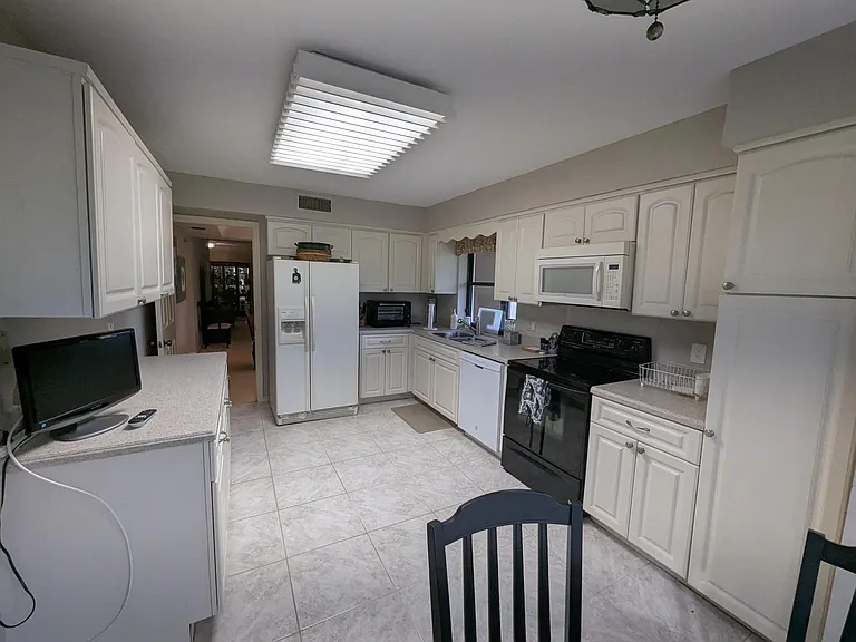 16941 Waterbend Dr #152 — Photo 10