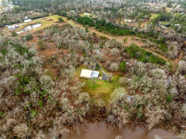 3938 Kendrick Rd, Sulphur, LA 70663