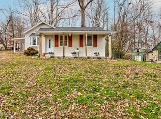 112 Hilltop Ln, Norris, TN 37828