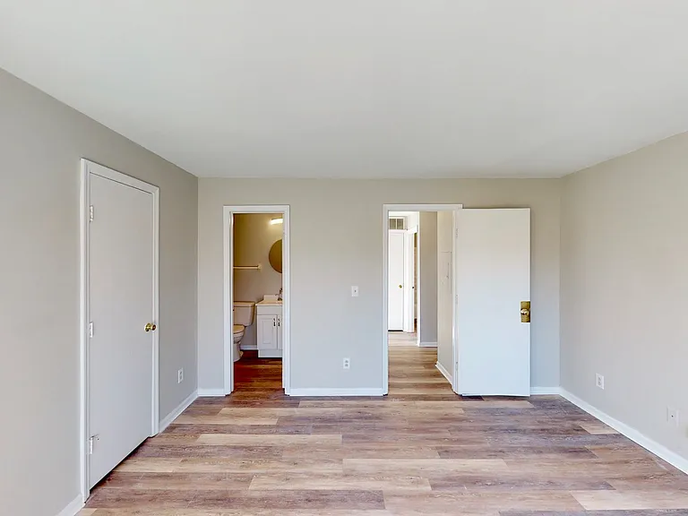 9617 Vinca Cir #G — Photo 16