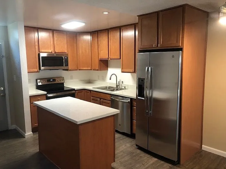 Morning Glory Apartments — Photo 11