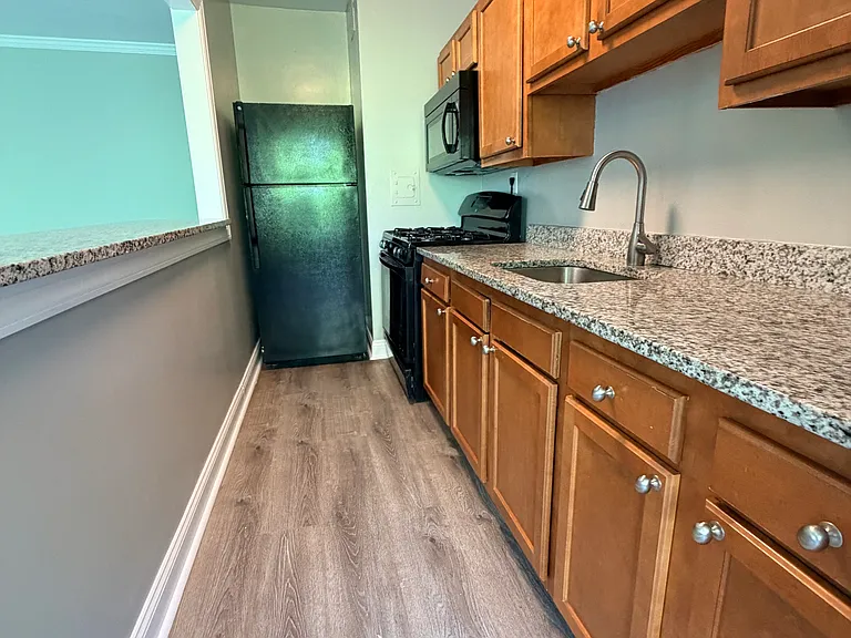 Chevy Chase Tower — Photo 16