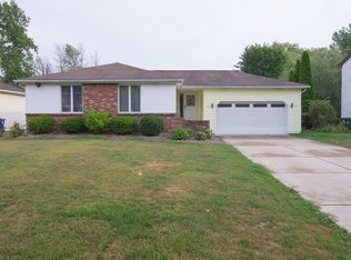 63 Shady Grove Dr, East Amherst, NY 14051