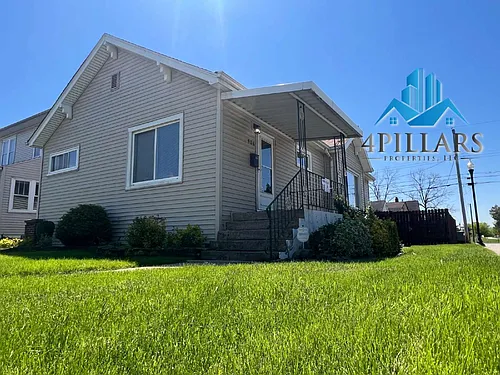 906 177th Pl Photo 1