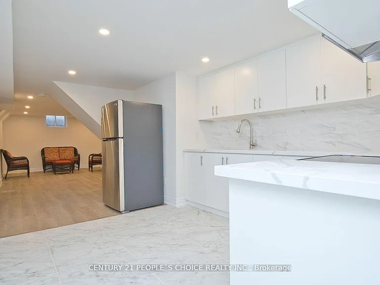 2 Betteridge Ln W — Photo 15