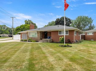 15823 Rose Dr, Allen Park, MI 48101