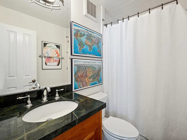 214 Walnut St — Photo 13