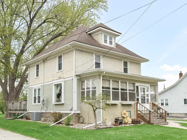 300 Rounsville St, Waupun, WI 53963