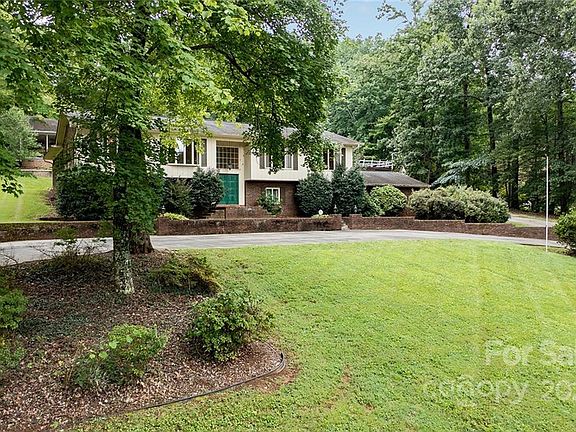 5th image of 203 Westwood Dr