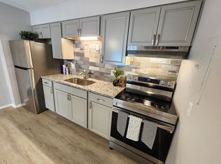8211 12th Way N APT F, Saint Petersburg, FL 33702
