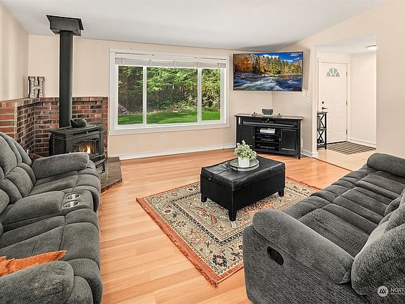 5th image of 3514 364th Avenue SE
