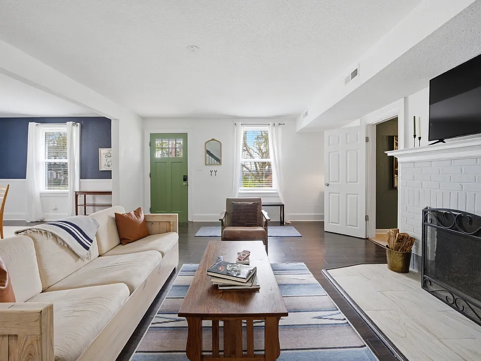 3566 Westminster Ave
